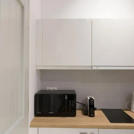 Minimal House In The Heart Of Paroikia