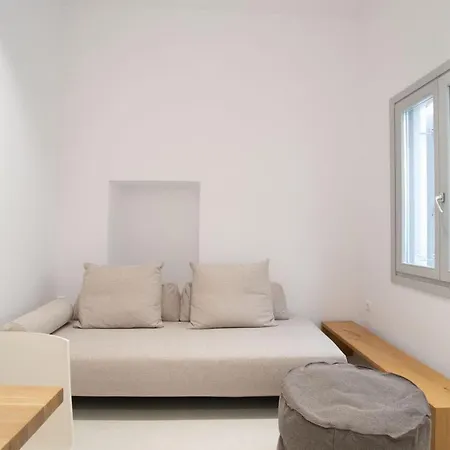 Minimal House In The Heart Of Paroikia Διαμέρισμα *
